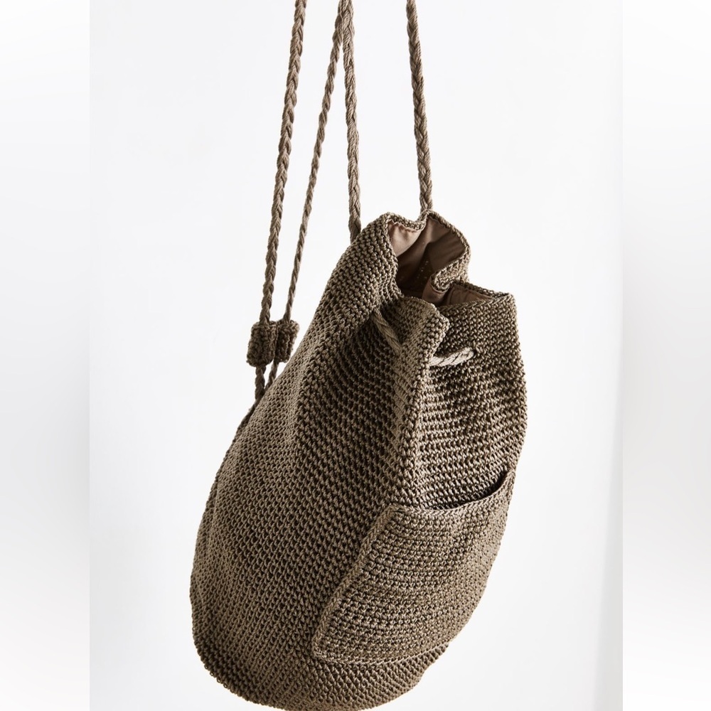 URBAN OUTFITTERS Ecote Moria Crochet Backpack in beige o/s - Picture 11 of 13